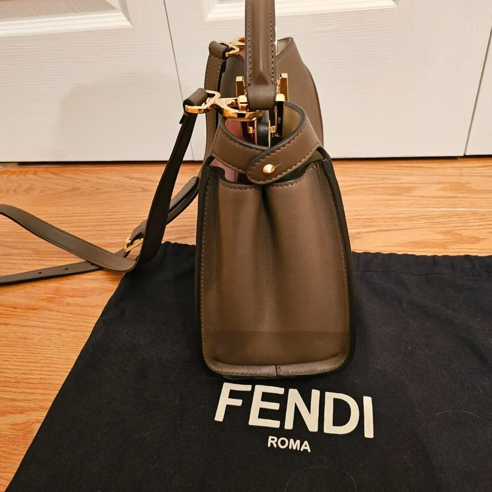 Authentic FENDI Peekaboo Essentially - like new - Picture 5 of 10